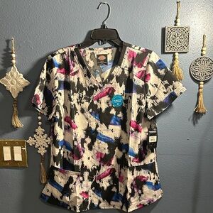 Dickies Multicolor Abstract Scrub Top Sz Large. NWT